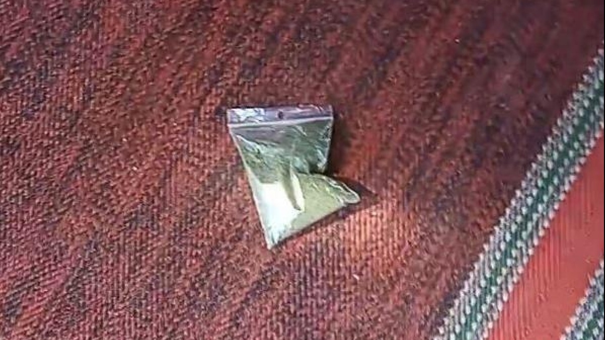 Жительница Павлограда сдала мужа полиции который курил марихуану