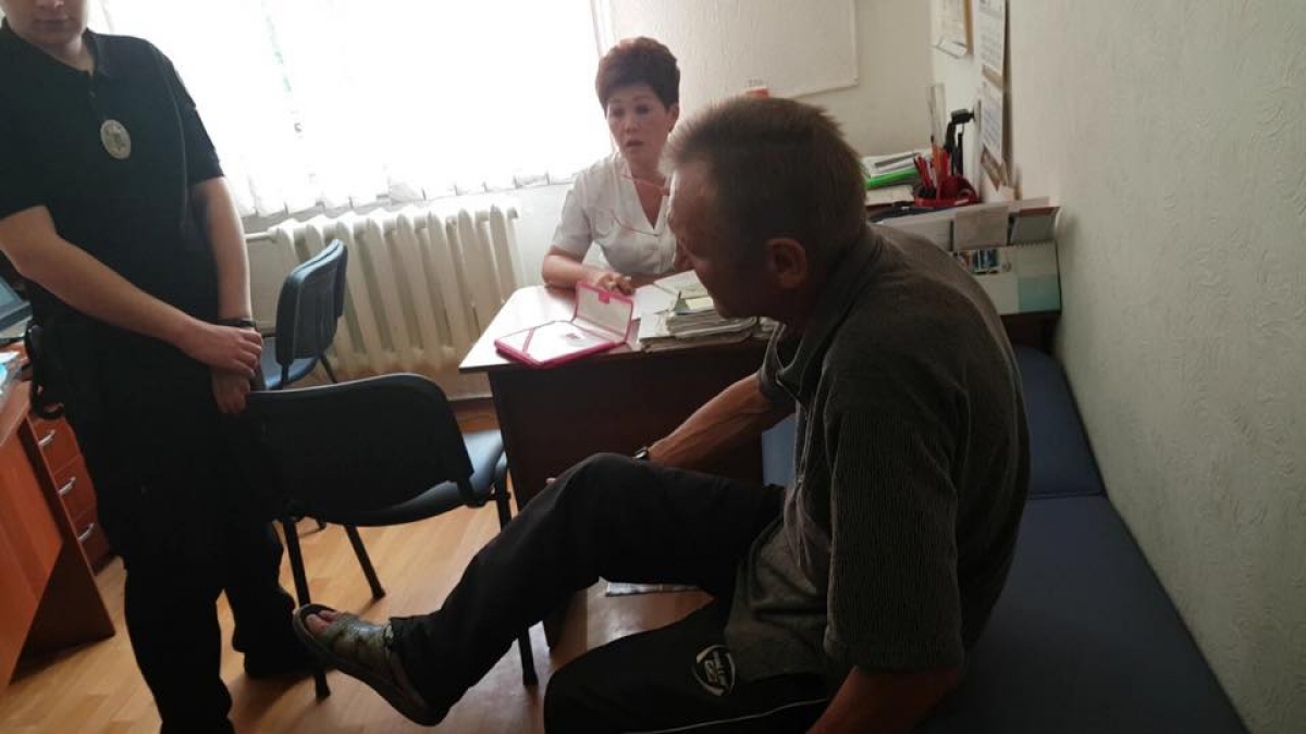 В амбулатории Павлограда пьяный мужчина требовал выдать ему дозу сильного обезболивающего
