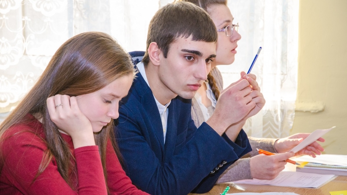 Более 17 тысяч выпускников Днепропетровщины сдали ВНО по истории Украины