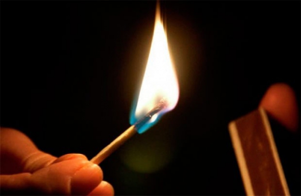 Неизвестный поджег жилой дом в Павлограде