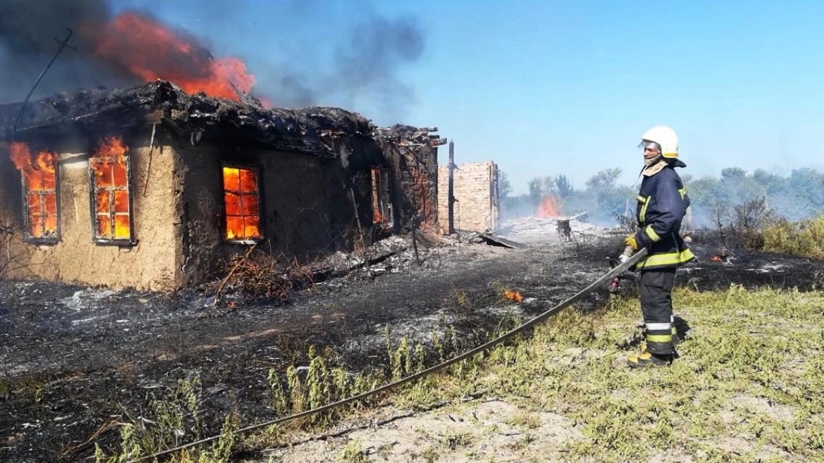 Пожар в Павлоградском районе - один человек погиб, один травмирован