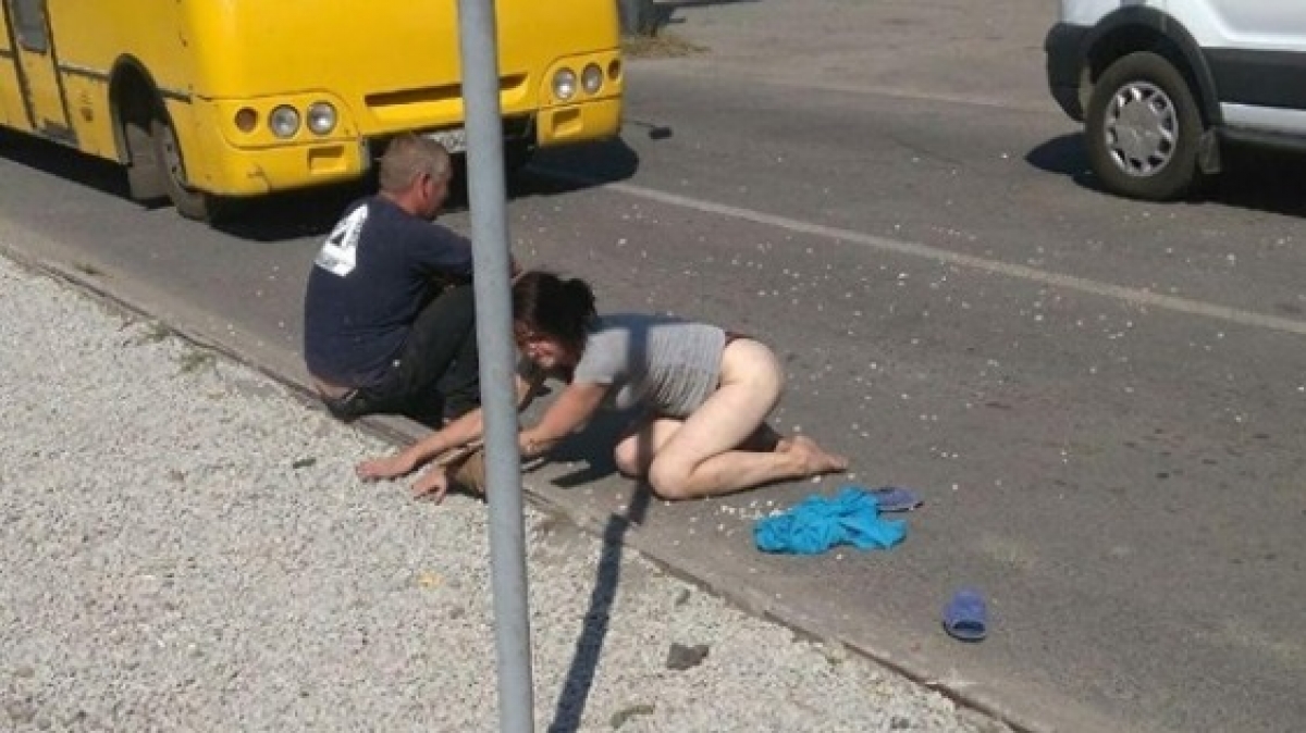 В Павлограде на дороге нашли полураздетую пьяную женщину