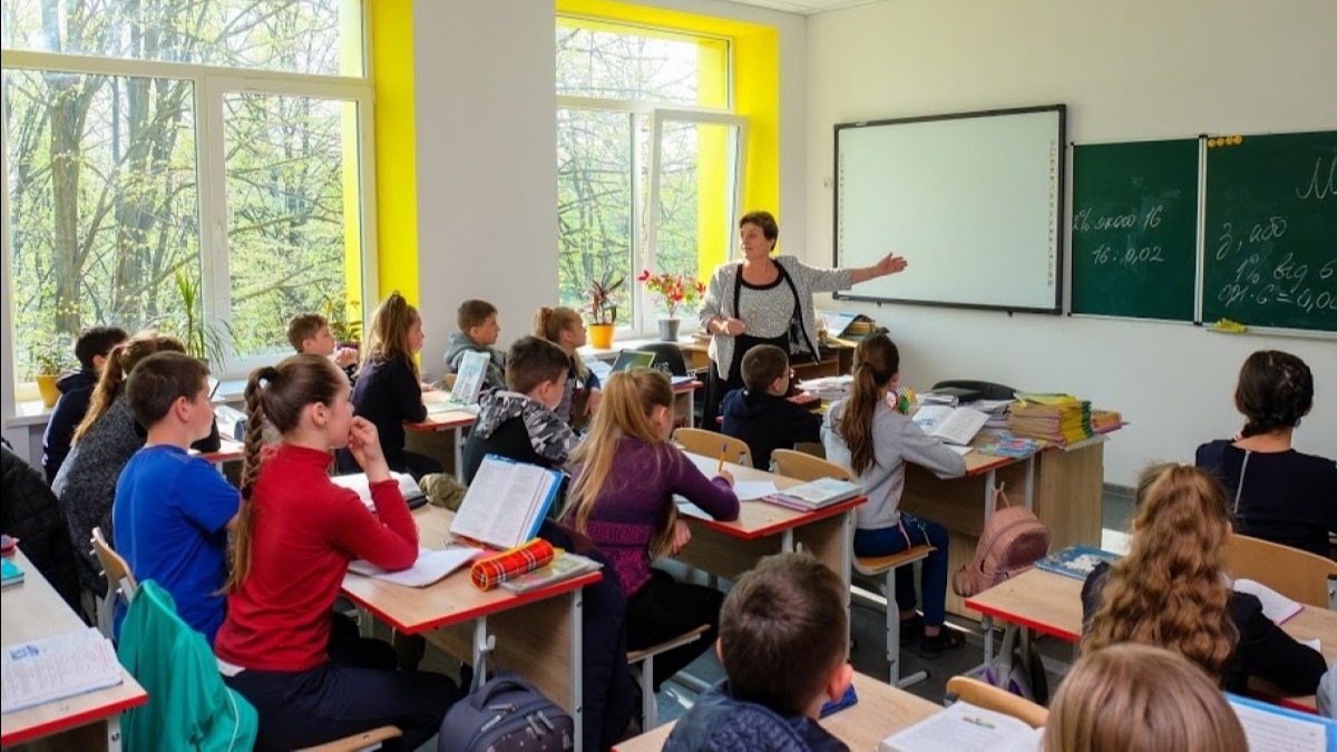 Педагоги Днепропетровщины могут побороться за звание «Учитель года-2020»