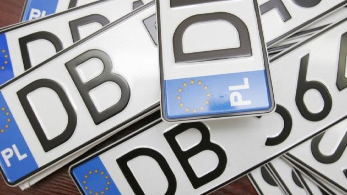 На нерастаможенных автомобилях можно ездить еще три месяца