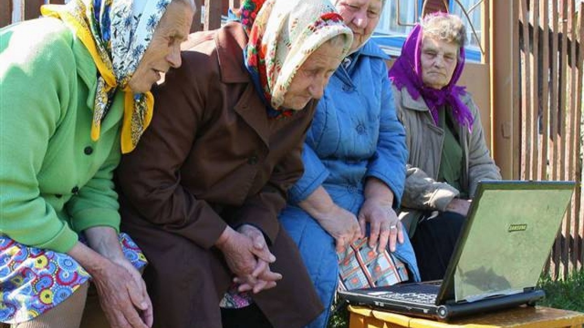 Теперь пожаловаться губернатору можно через Telegram и Facebook