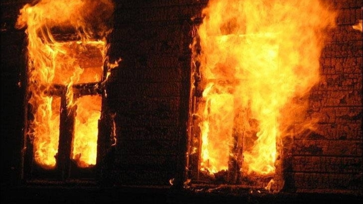 Больше полсотни пожаров за неделю - спасатели