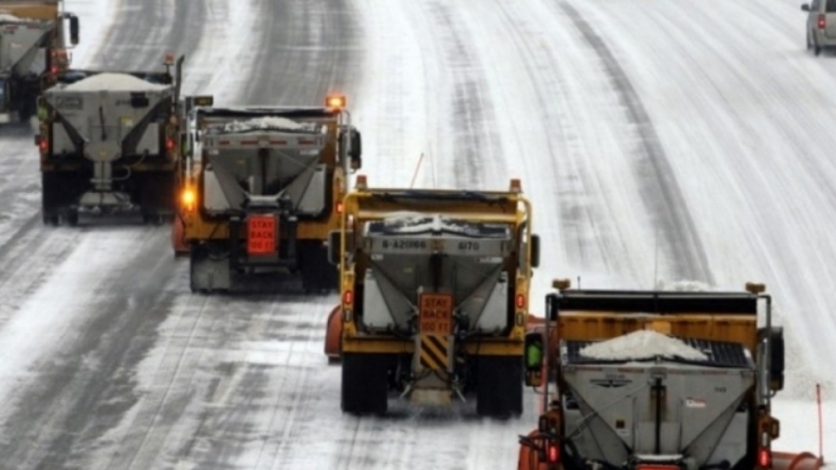 Зимой дороги вместо облавтодора будут расчищать подрядные организации