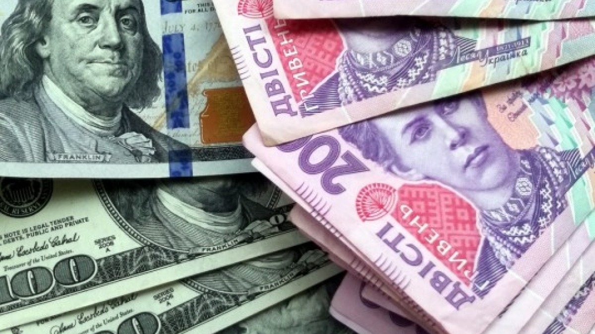 Доллар продолжает дешеветь