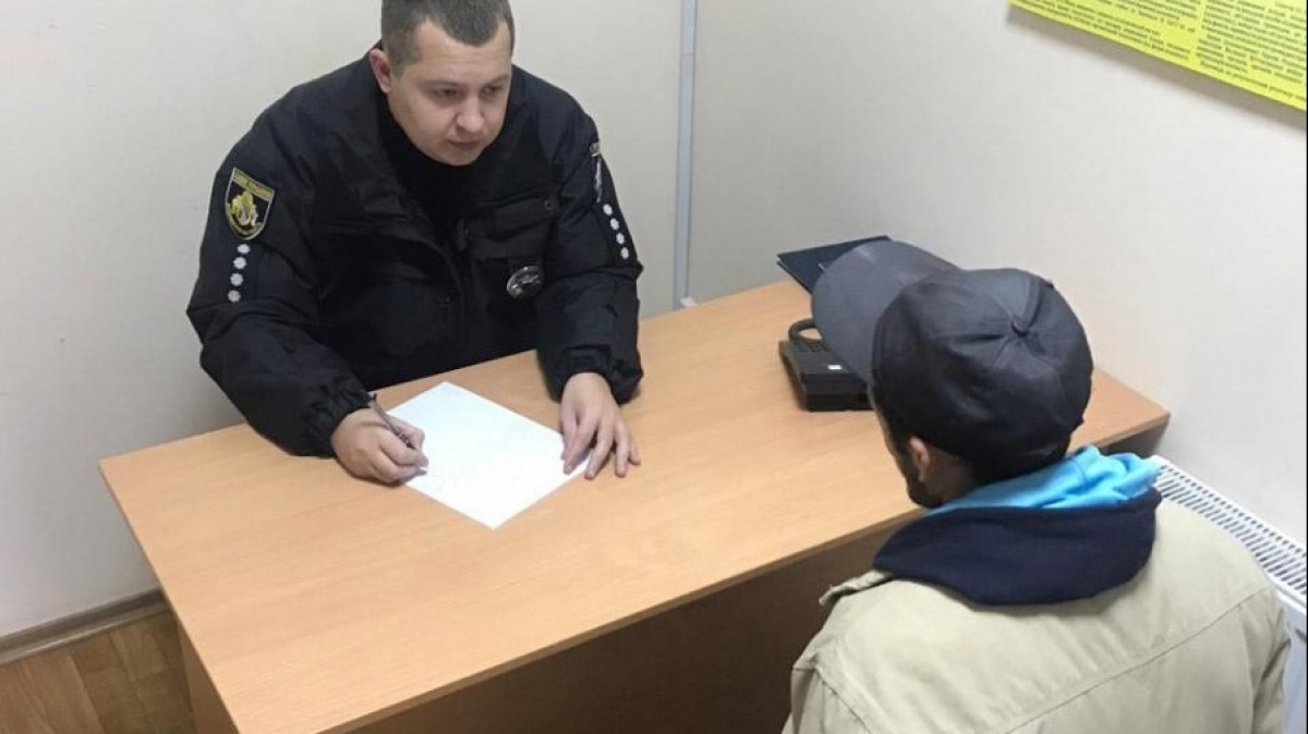 В Юрьевском районе грабитель залез в дом, избил хозяйку и вынес ценности