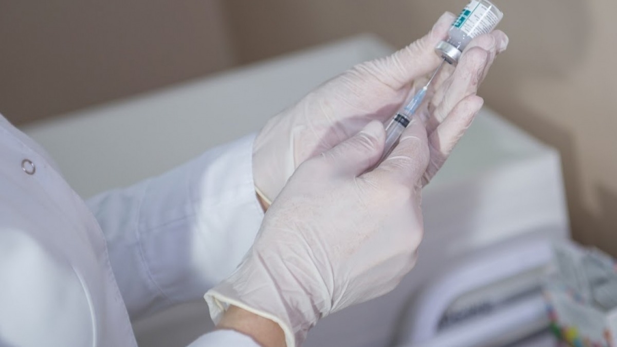 Прививки от гриппа сделали уже более 6 тыс жителей области из групп риска