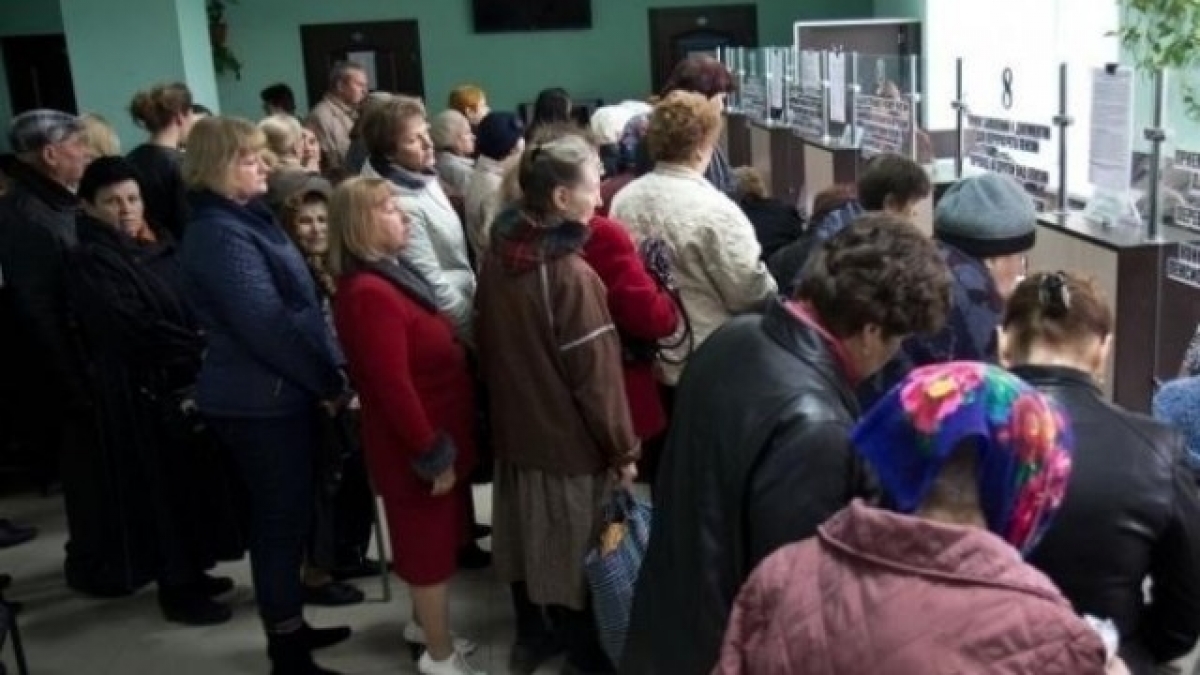 В Украине остановили выплаты больничных и пособий по беременности и родам