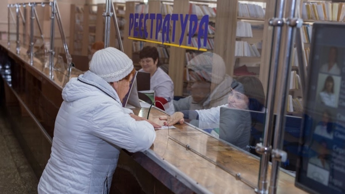 Кабмин разблокировал выплату больничных