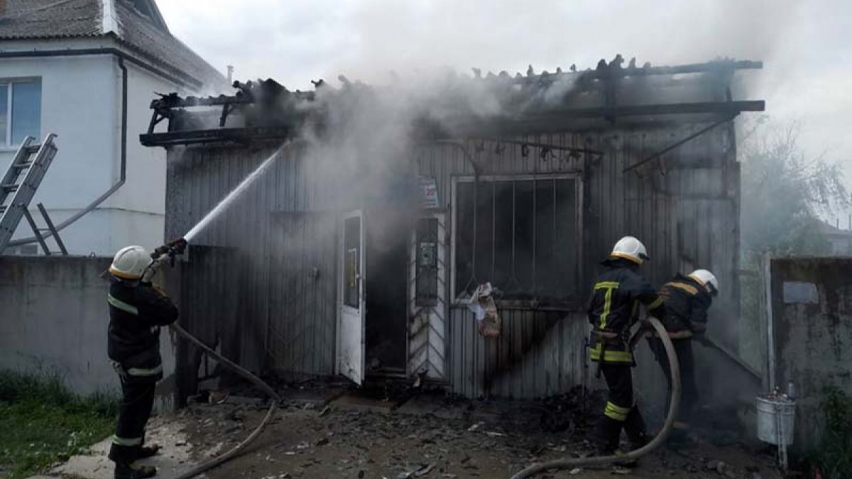 В Павлограде на Лизы Чайкиной сгорел магазин