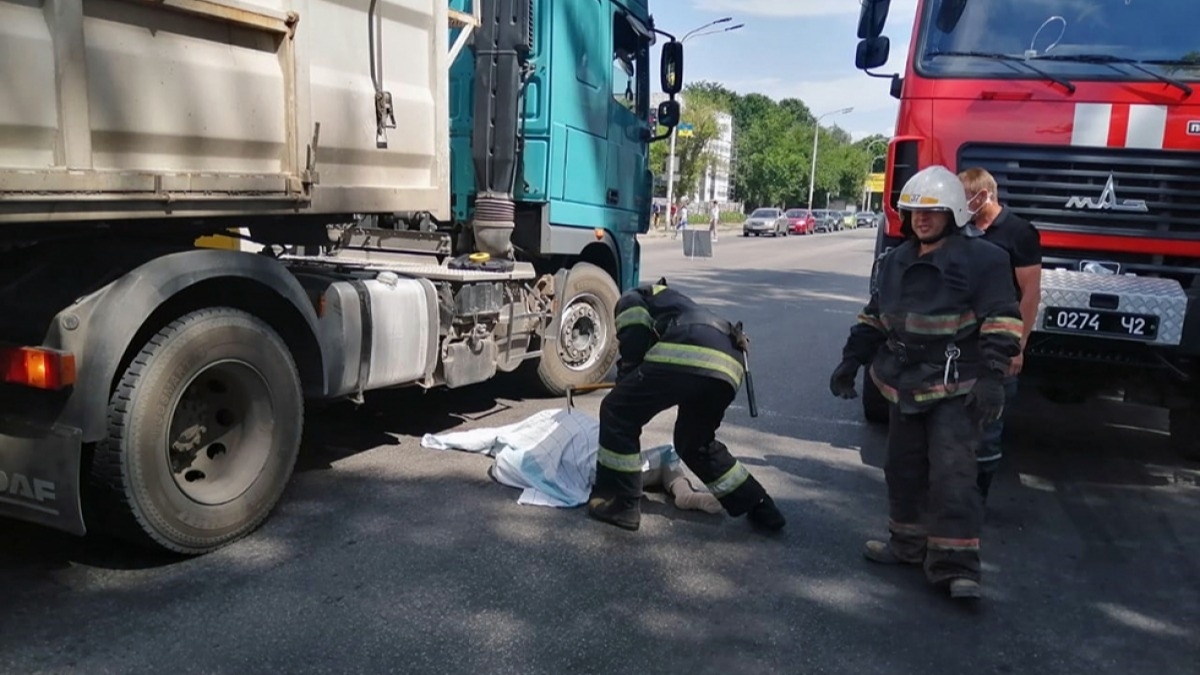 ДТП в Павлограде - под колесами грузовика погиб мужчина