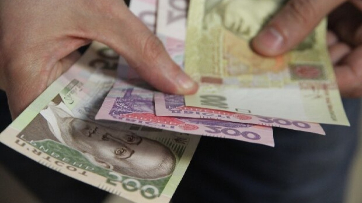 В Украине подняли минимальную зарплату до 5 тысяч гривен