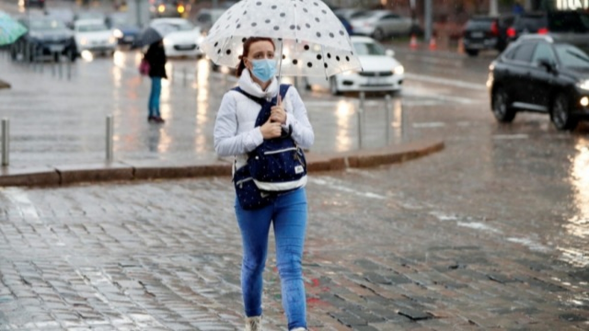 Ковид: Новые карантинные зоны, преждевременные каникулы и удаленное обучение у студентов