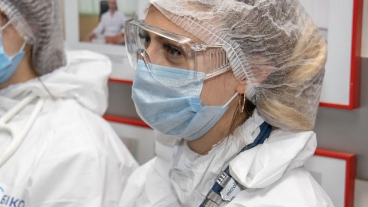 Медработники Павлограда получили доплату за борьбу с коронавирусом