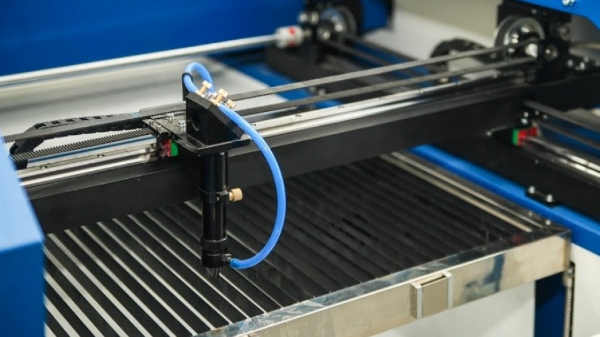 Школы Днепропетровщины получают новое оборудование для кабинетов и STEM-лабораторий