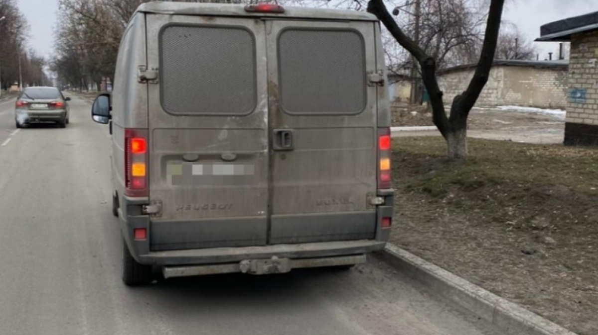 В Терновке полицейские изъяли два автомобиля с поддельными номерами