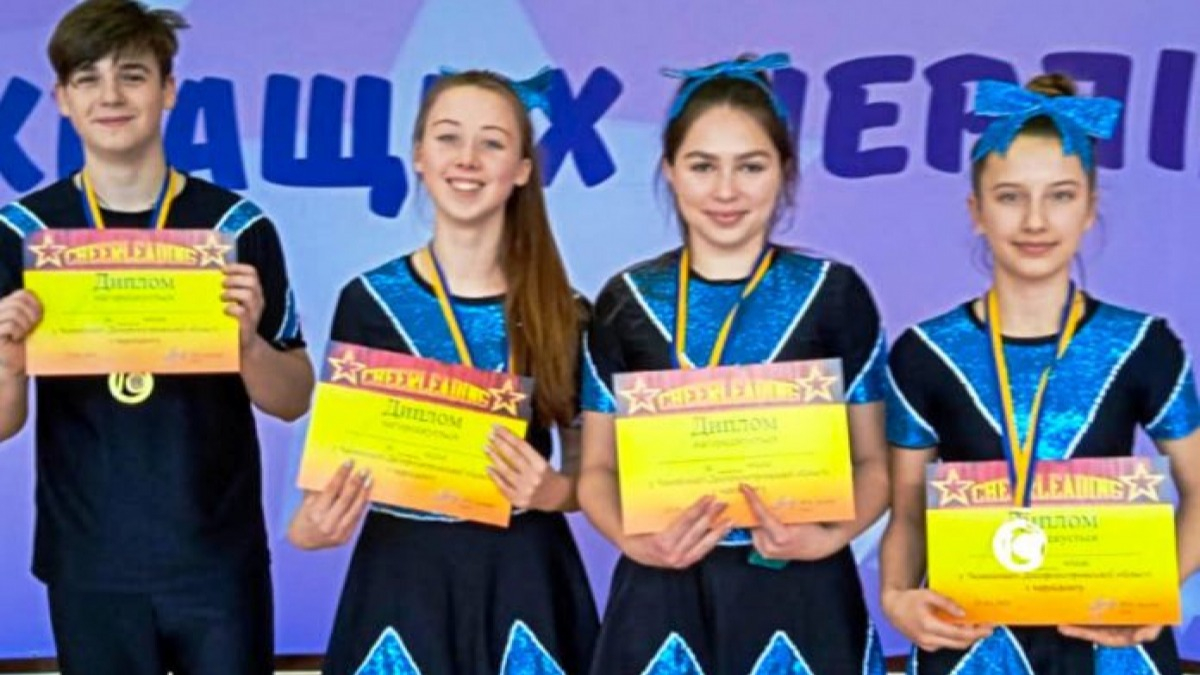 Павлоградцы завоевали медали на чемпионате области по черлидингу