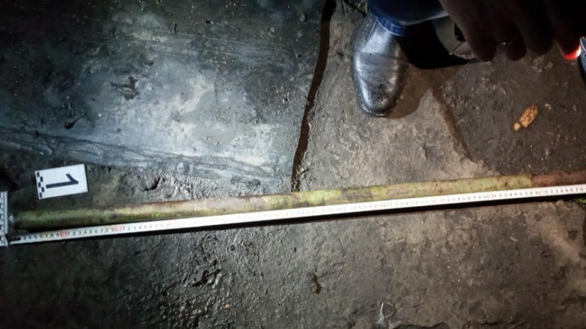 В Терновке 20-летний парень избил мужчину трубой по голове и забрал деньги