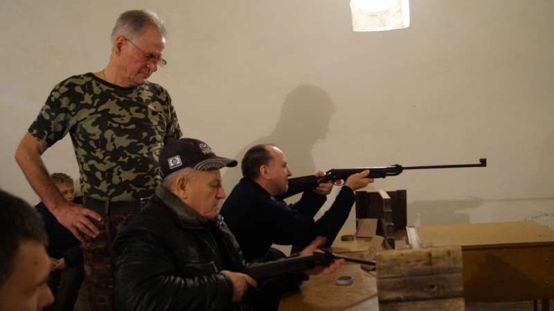 Павлоградец и терновчанка победили в состязании по стрельбе среди людей с ограниченными возможностями