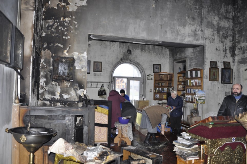 Полицейские рассматривают несколько версий по факту пожара в храме Павлограда