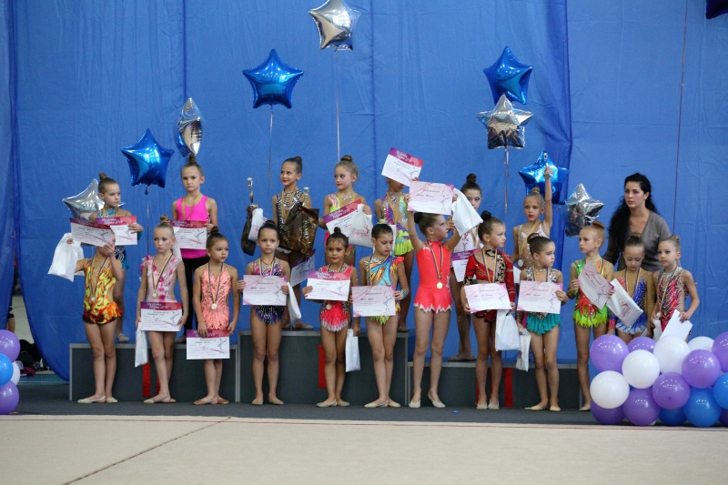 Юные гимнастки из Павлограда привезли золото и серебро с турнира в Мелитополе