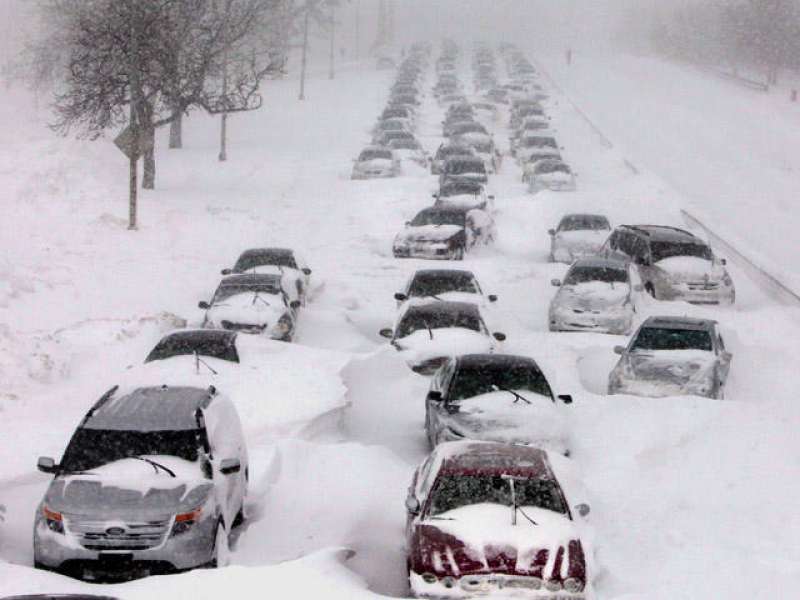 Трасса Днепр-Донецк парализована - 500 авто замерзают в снежных заносах