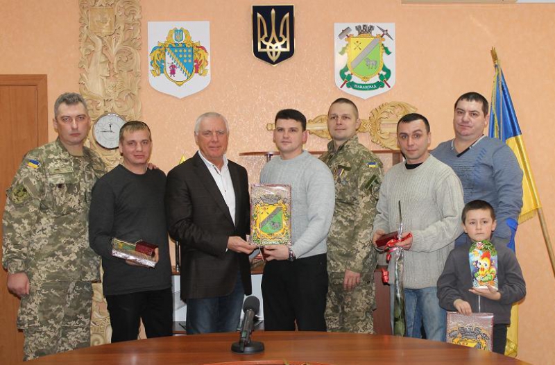 Пятеро павлоградских бойцов АТО получили государственные награды