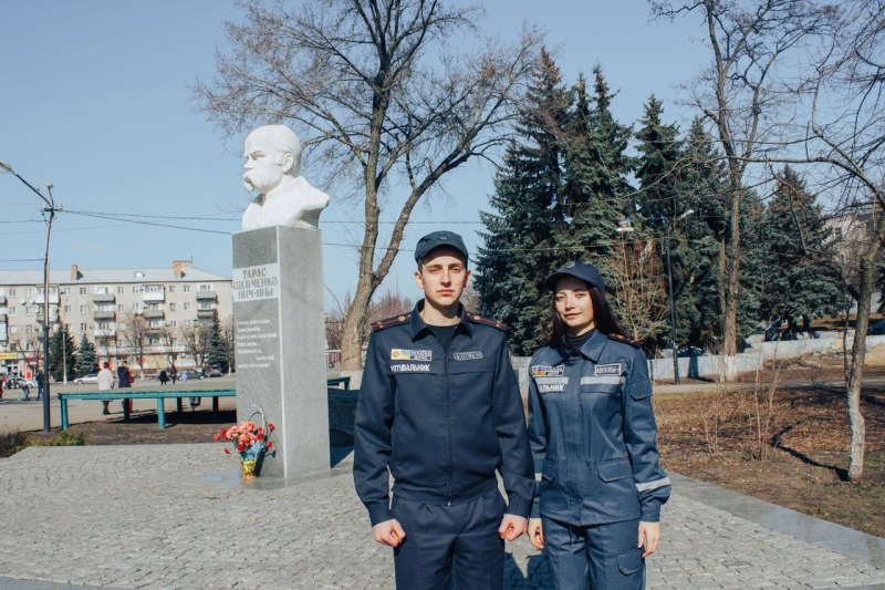 В Павлограде спасатели декламировали стихи Кобзаря