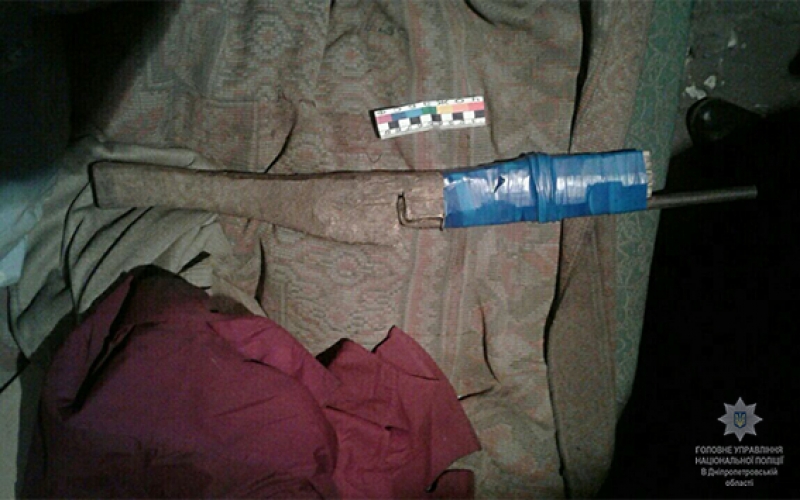 На насосной станции Петропавловки полицейские изъяли самопальное оружие