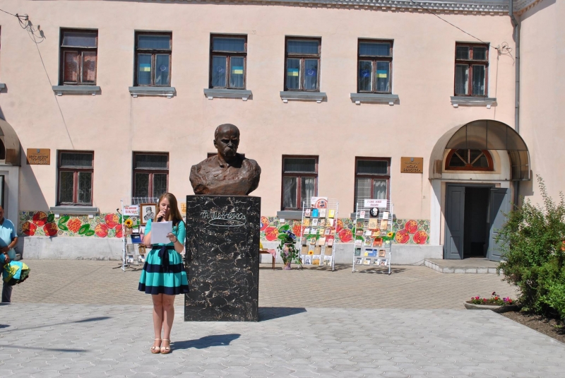 Каждому городу по Кобзарю 