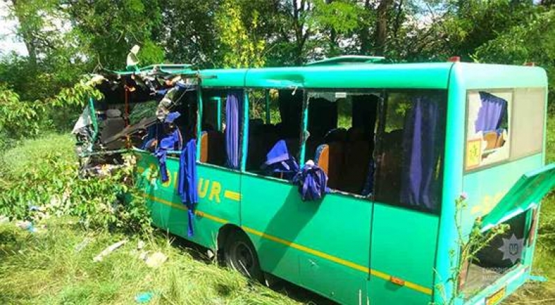 Автобус ехавший в Павлоград попал в ДТП - есть жертвы.