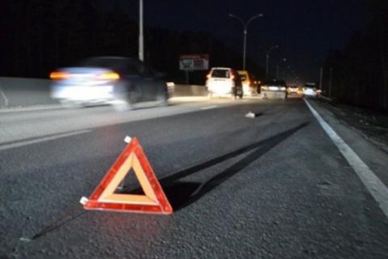 В Павлограде  машина сбила молодого парня 