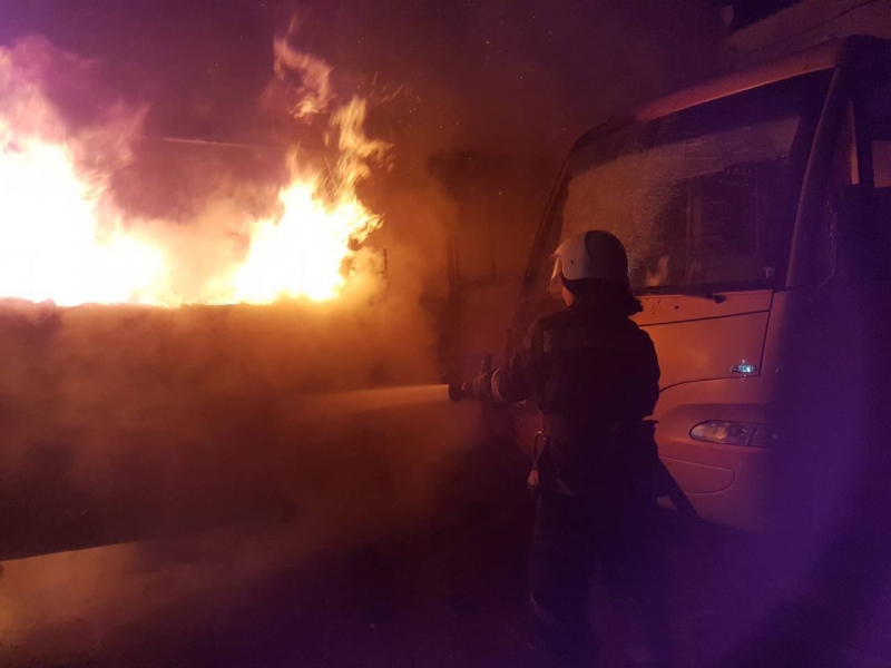 В Павлограде сгорело 4 автобуса 
