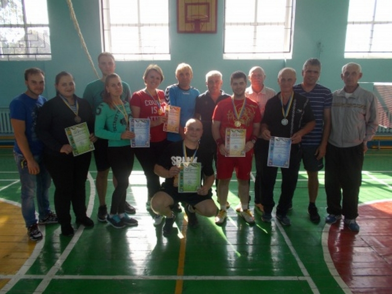 На Павлоградщине состоялся чемпионат по бадминтону 