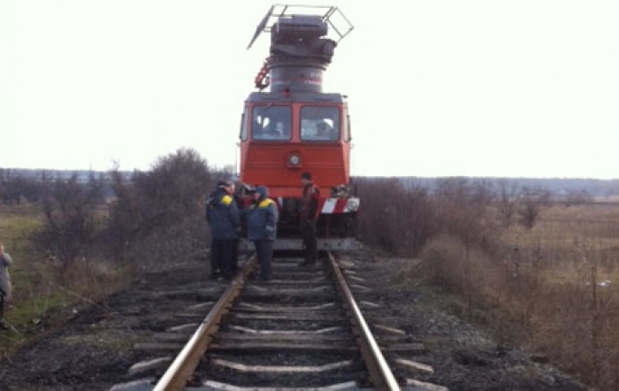 В Павлоградском районе поезд врезался в дрезину с ремонтниками - есть жертвы.