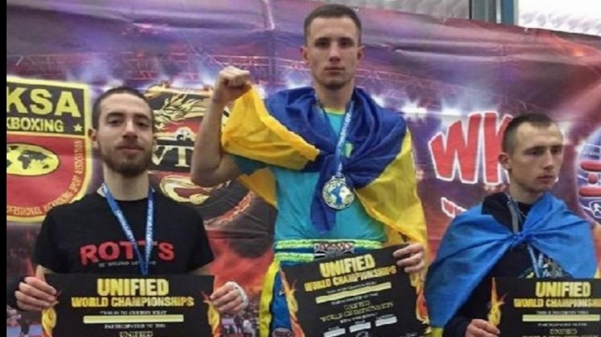 Спортсмен из Першотравенска стал трехкратным чемпионом мира по кикбоксингу
