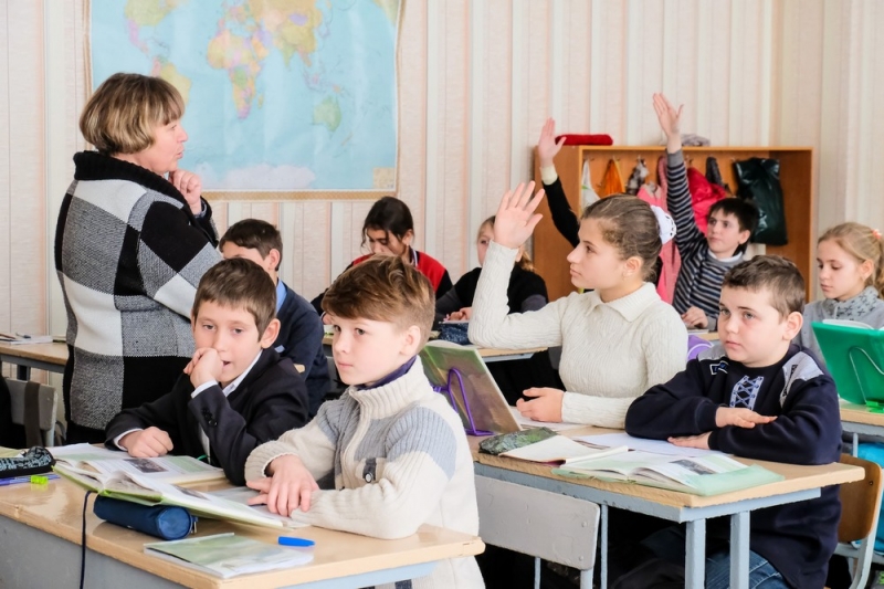 Из-за зимней простуды на вынужденные каникулы ушли около 4 тыс. школьников Днепропетровщины