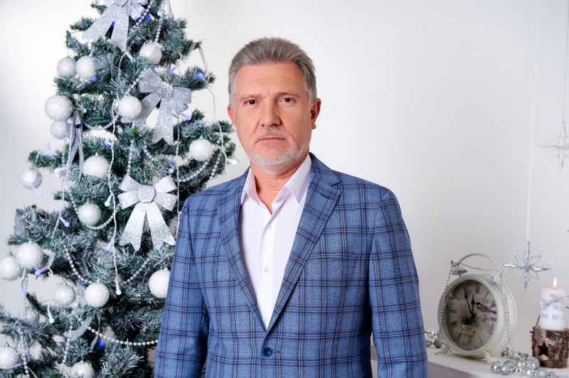 Артур Мартовицкий:С Новым 2018 годом и Рождеством Христовым