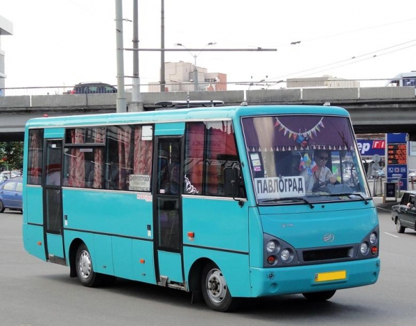 Вместо Павлограда водитель маршрутки с пассажирами отправился на море