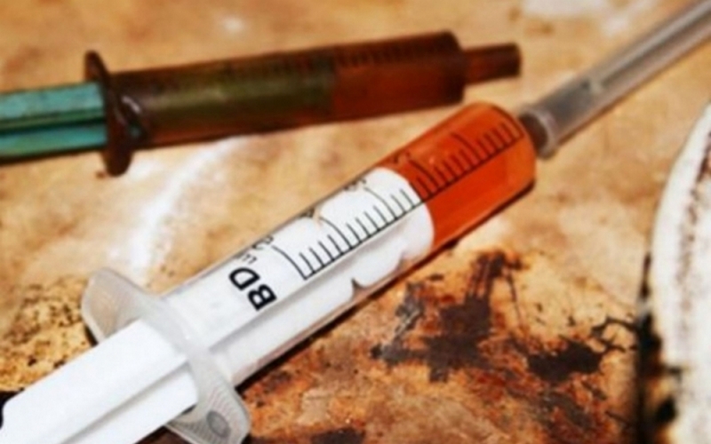 В Павлограде задержали мужчину, который слонялся по городу с наркотиком (ВИДЕО)