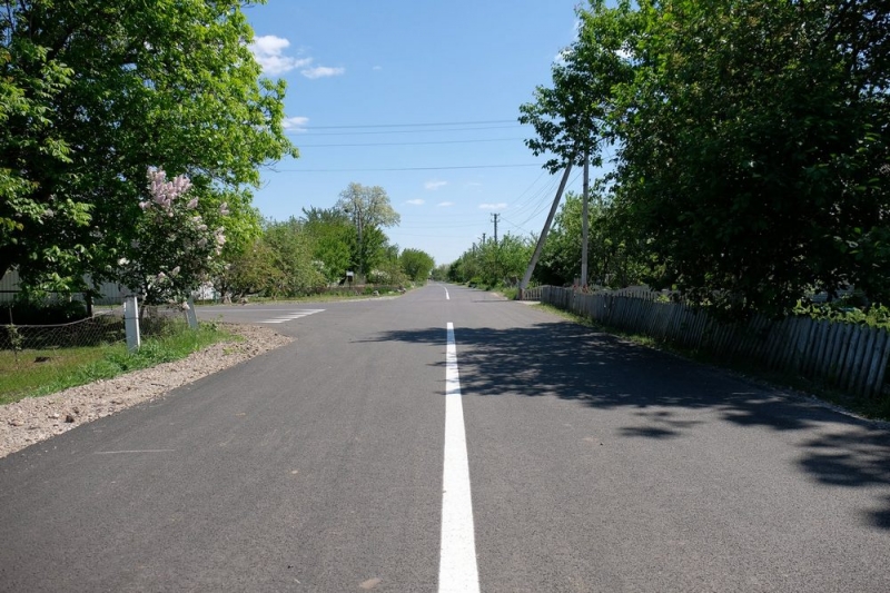В Межиричах Павлоградского района уже капитально отремонтированы две улицы