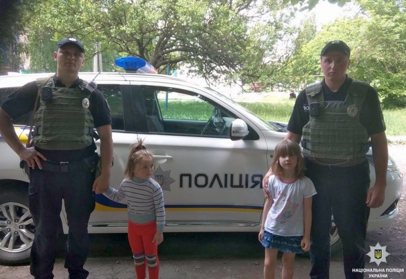 Полицейские Терновки вернули домой двух маленьких «путешественниц»
