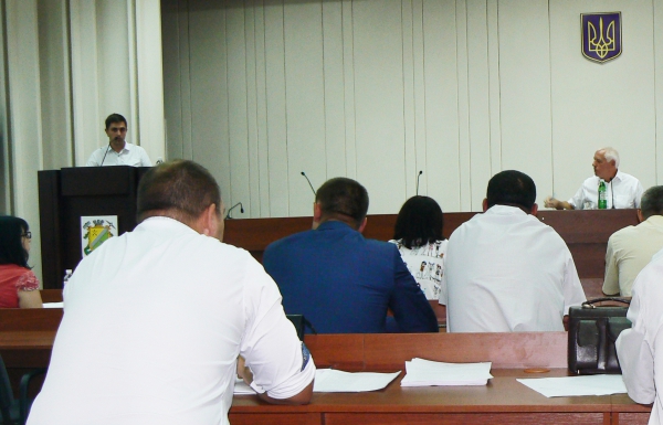 Депутаты выделили коммунальщикам еще 900 тысяч и дали испытательный срок