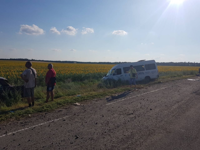 Масштабное ДТП под Павлоградом с участием маршрутки. Есть погибший (ОБНОВЛЕНО)