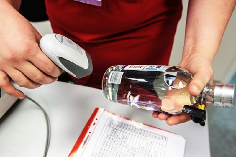 На Днепропетровщине более 60 предпринимателей остались без лицензий за продажу алкоголя и сигарет детям