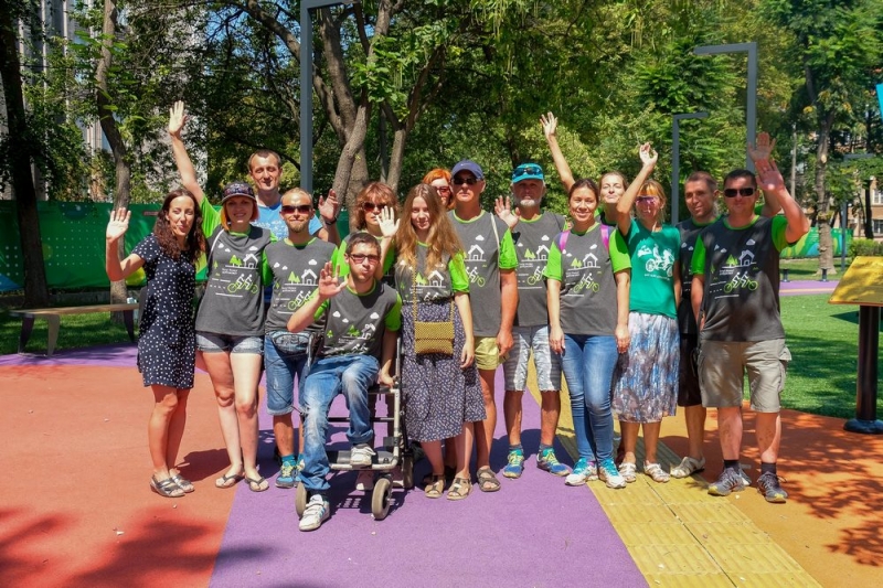 Едва зрячая павлоградка присоединилась ко Всеукраинскому велопробегу, который претендует на национальный рекорд (ФОТО)