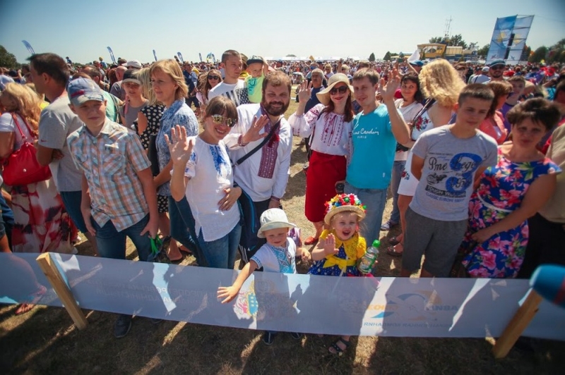 На Днепропетровщине авиашоу «Свободное небо» собрало рекордные 45 тыс. человек (ФОТО)
